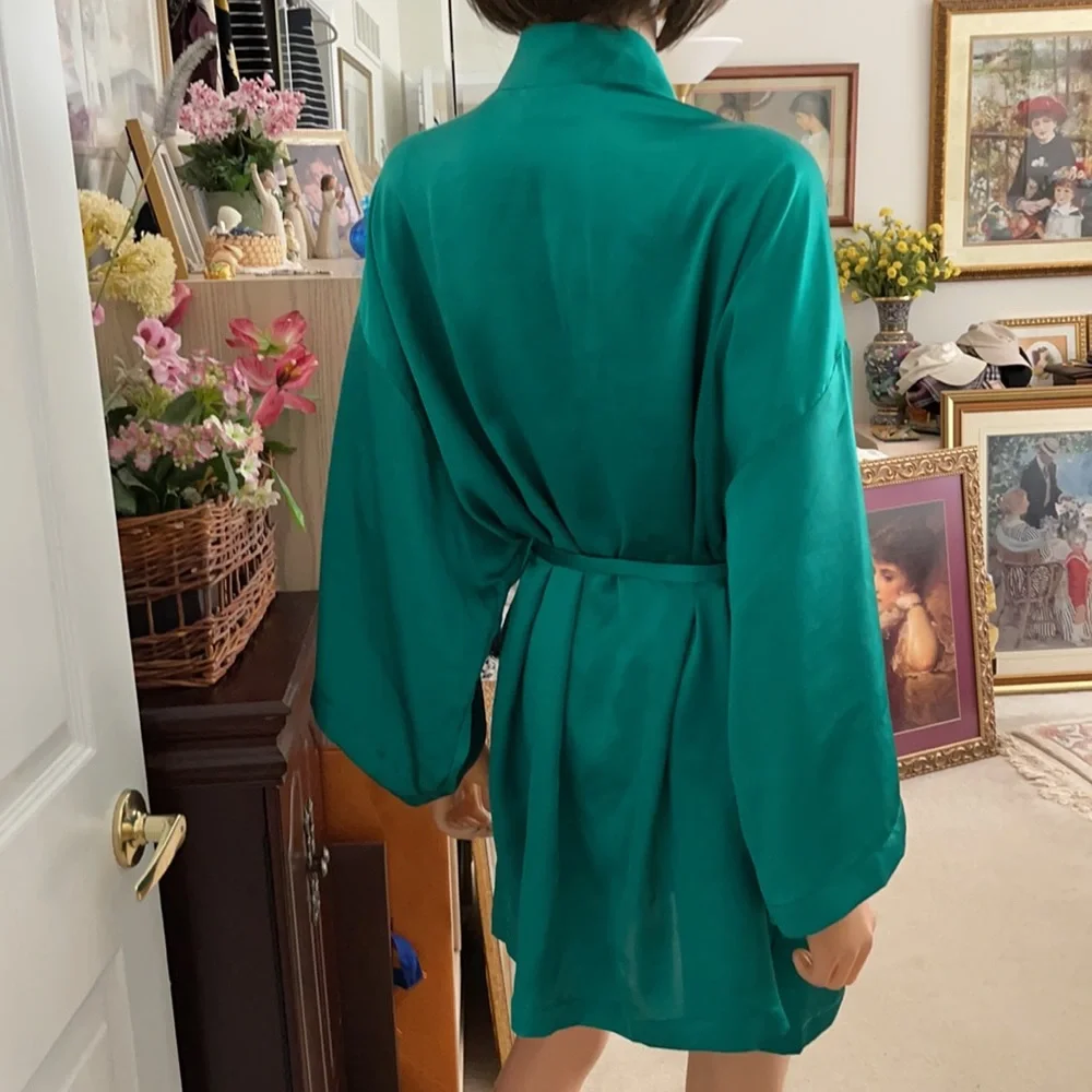 Vintage Val Mode 1990’s green satin robe